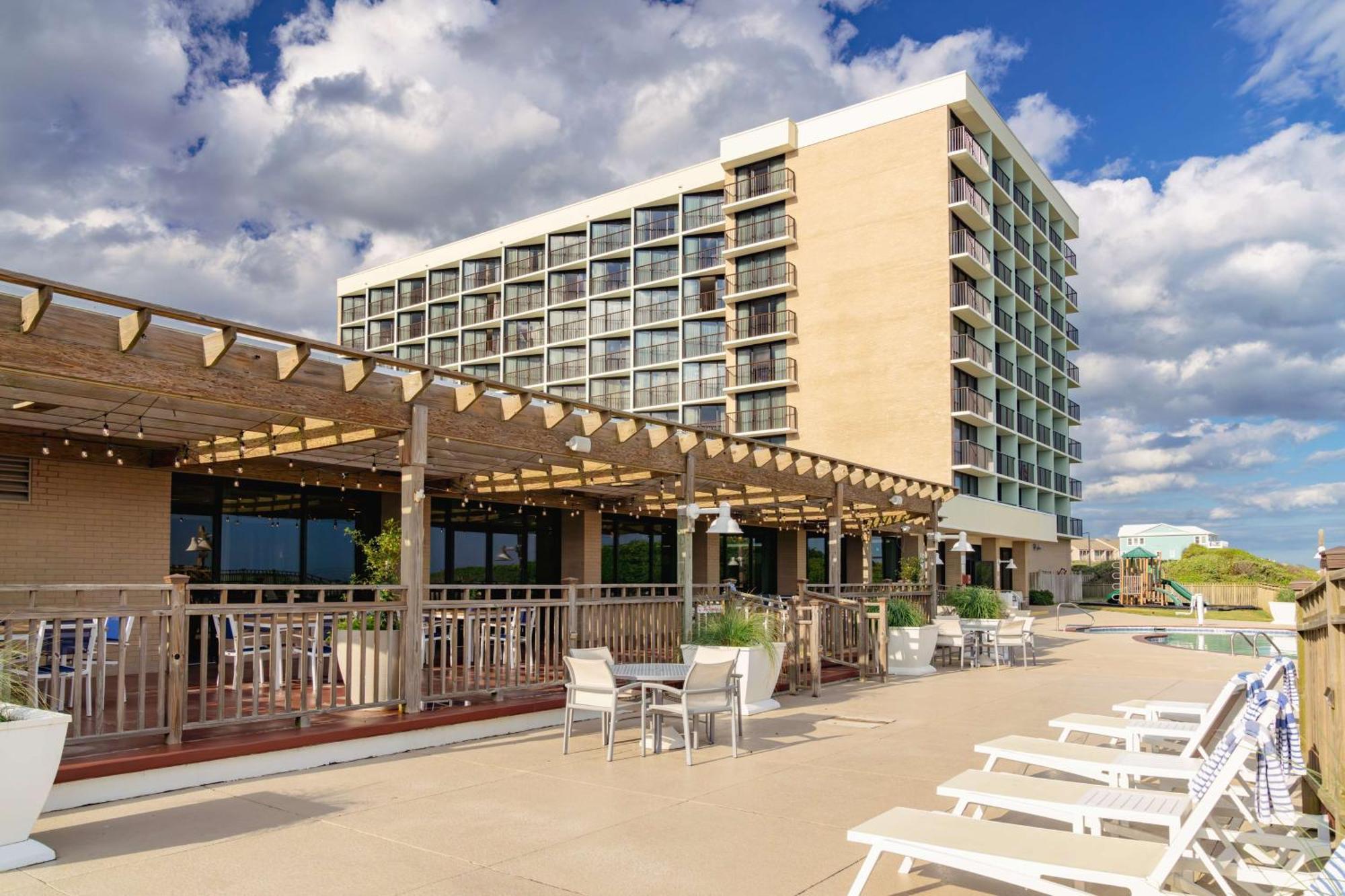 Doubletree By Hilton Atlantic Beach Oceanfront Hotel Exterior photo