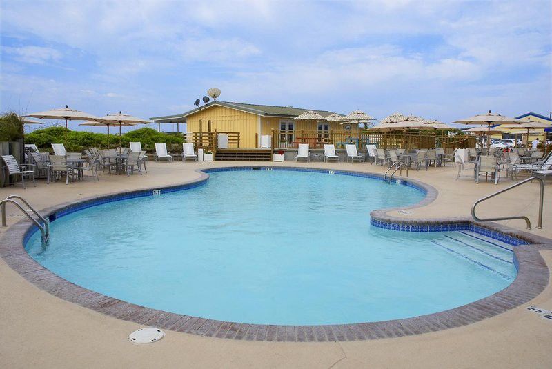 Doubletree By Hilton Atlantic Beach Oceanfront Hotel Exterior photo